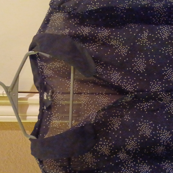 Blouse - Picture 2 of 3